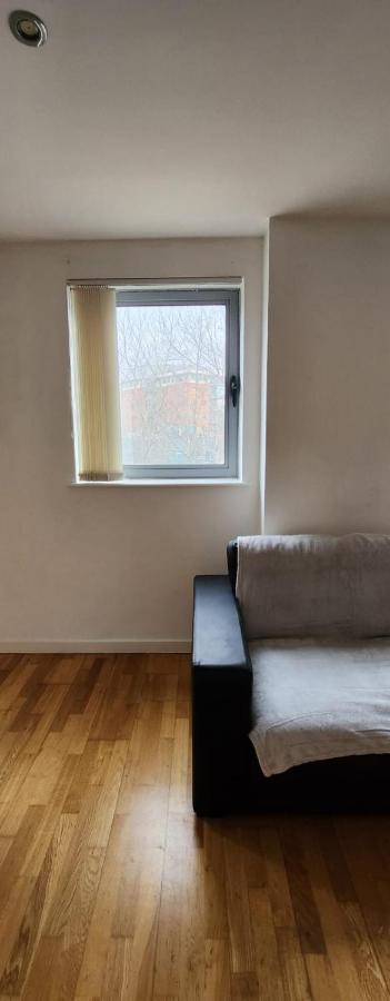 Shared Apartment - Walking From Leeds City Center ภายนอก รูปภาพ