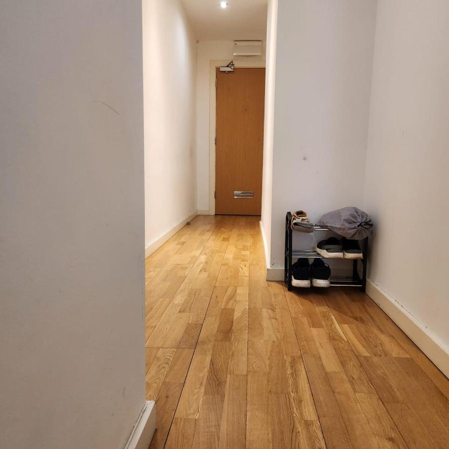 Shared Apartment - Walking From Leeds City Center ภายนอก รูปภาพ