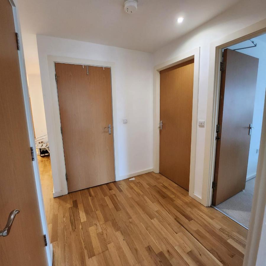 Shared Apartment - Walking From Leeds City Center ภายนอก รูปภาพ