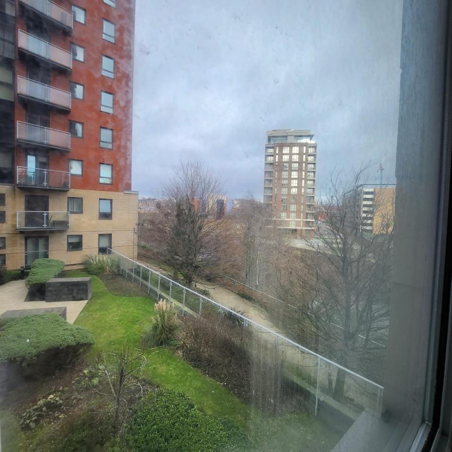 Shared Apartment - Walking From Leeds City Center ภายนอก รูปภาพ